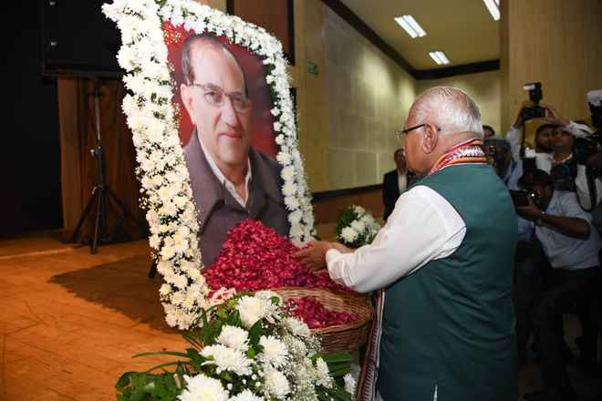 प्रो.विजय कुमार मल्होत्रा की श्रद्धांजली सभा में भाजपा नेताओं ने श्रद्धासुमन अर्पित किए