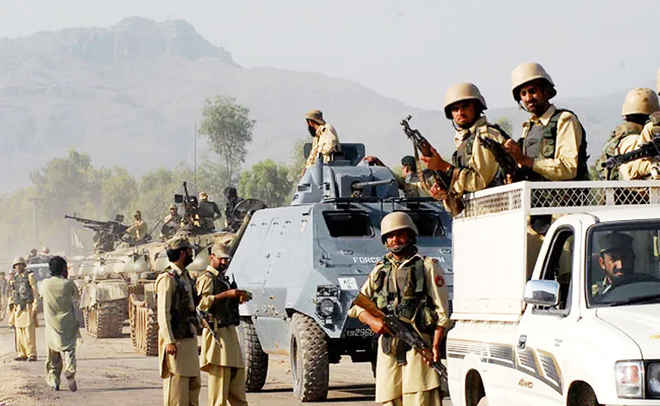 सीमा पर संघर्ष में पाकिस्तान की सेना ने 40 अफगान तालिबान हमलावरों को मार गिराया