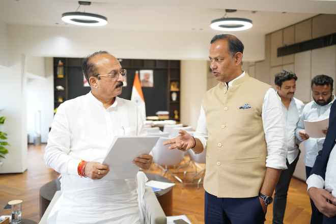 स्कूलों के नजदीक से हटायें कूड़ा घर और डंपिंग यार्ड: रविन्द्र इंद्राज