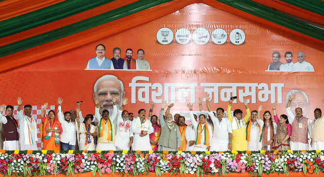 कांग्रेस-राजद नेता छठी मैया का अपमान कर रहे हैं, बिहार उन्हें माफ नहीं करेगा : मोदी