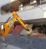 अवैध निर्माण पर चला जीडीए का बुलडोजर