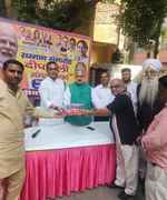 पूर्व महापौर जय प्रकाश ने स्वच्छता ग्राहियों के साथ मनाया दीपावली पर्व