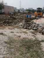 अनाधिकृत कालोनी में चला प्राधिकरण का बुलडोजर