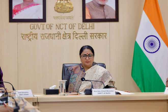 ग्रैप चरण-3 का उल्लंघन करने वालों पर होगी कार्रवाई: रेखा गुप्ता