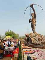 दिल्ली भाजपा ने भगवान बिरसा मुंडा को अर्पित की पुष्पांजलि