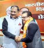 एमसीडी उपचुनाव से पहले आप के पूर्व विधायक राजेश गुप्ता भाजपा में हुए शामिल