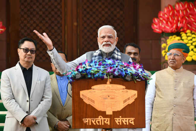 संसद ड्रामा करने की जगह नहीं, विपक्ष इसे हताशा निकालने का मंच बना रहा : प्रधानमंत्री मोदी