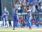 बुमराह के चार विकेट, रिकलटन और सूर्यकुमार के अर्धशतक, मुंबई इंडियंस की लगातार पांचवीं जीत