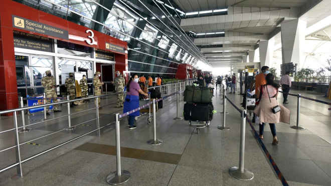 हवाई अड्डों पर सुरक्षा प्रबंध कड़े किए गए, परिचालन सामान्य