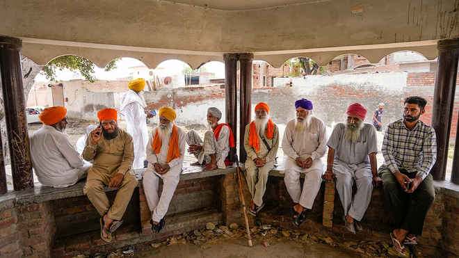पंजाब और राजस्थान में तनाव के बीच कट रही हैं लोगों की रातें