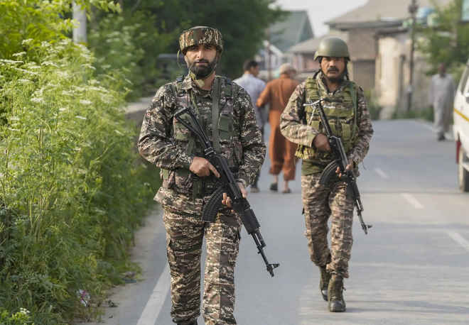 बीएसएफ ने जम्मू में पाक सीमा पर घुसपैठ की कोशिश नाकाम की, सात आतंकवादियों को ढेर किया