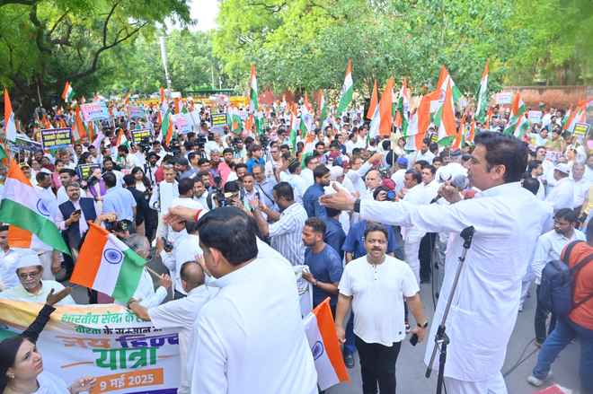 भारतीय सेना के सम्मान में निकाली जय हिन्द यात्रा