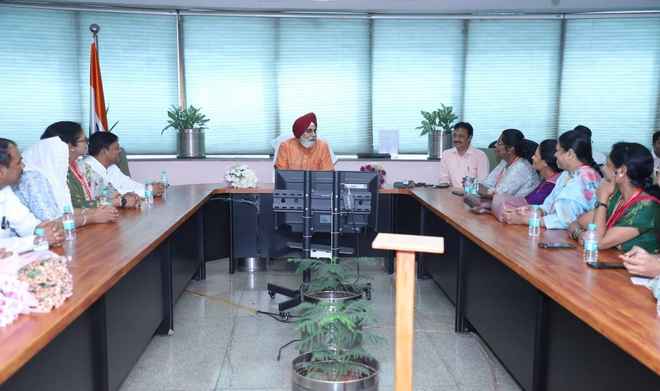 हुबली-धारवाड़ नगर निगम के प्रतिनिधिमंडल ने दिल्ली के महापौर से की मुलाकात