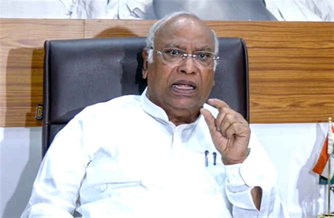 प्रधानमंत्री को खरगे का पत्र, लोकसभा उपाध्यक्ष के चुनाव का आग्रह