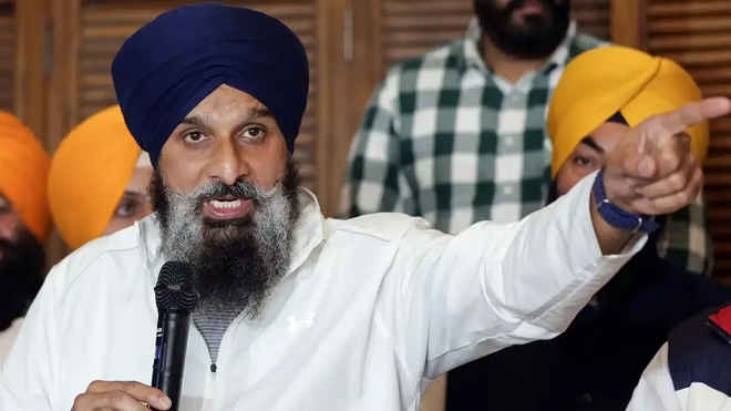 आय से अधिक संपत्ति मामले में शिरोमणि अकाली दल के नेता बिक्रम मजीठिया गिरफ्तार