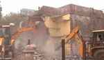 जंगपुरा में 300 झुग्गियों पर चला बुलडोजर