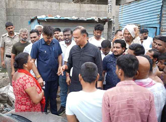 समाज में व्यक्ति की प्रतिष्ठा समाप्त कर देता है नशा: इंद्राज