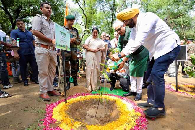 पर्यावरण संरक्षण सभी की सामूहिक जिम्मेदारी: रेखा गुप्ता