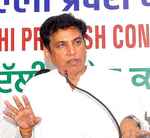 दिल्ली मेट्रो में किराया वृद्धि को कांग्रेस ने बताया जनविरोधी