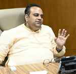 सडक़ों पर किसी भी सूरत में नहीं होने पाए डीटीसी बसों की कोई कमी: सिंह