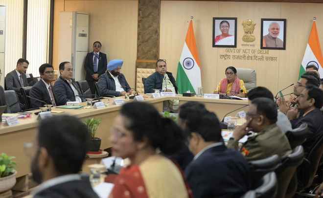 प्रदूषण के खिलाफ पूरी रणनीति बनाकर कर रहे हैं कार्य: रेखा गुप्ता