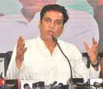 गंभीर स्वास्थ्य संकट का रूप लेती जा रहा है पानी की दूषित सप्लाई: यादव