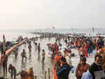 मकर संक्रांति पर 72 लाख लोगों ने गंगा और संगम में डुबकी लगाई