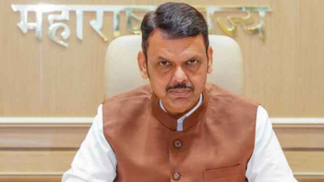 सीएम फडणवीस ने संवैधानिक संस्थाओं को निशाना बनाने के लिए प्रदर्शनकारियों की आलोचना की