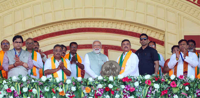 घुसपैठियों को बचाने के लिए तृणमूल एसआईआर का विरोध कर रही : मोदी