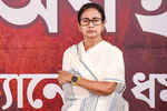 पश्चिम बंगाल के शिक्षकों ने सीएम ममता बनर्जी से की 7वें वेतन आयोग को लागू करने की मांग