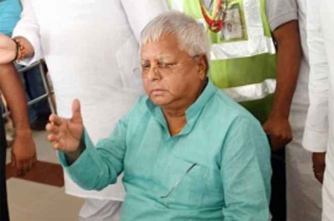 लालू यादव को सुप्रीम कोर्ट से झटका, एफआईआर और चार्जशीट रद्द करने की मांग वाली याचिका खारिज