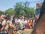 महापौर ने किया सडक़ के सौंदर्यकरण कार्य का शुभारंभ