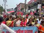 महिला आरक्षण बिल के समर्थन में सीवान में भाजपा महिला मोर्चा का आक्रोश मार्च, राहुल गांधी का पुतला दहन