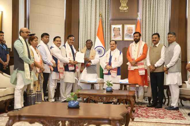 असम : हिमंता सरमा ने सरकार बनाने का दावा पेश किया, शपथ ग्रहण समारोह में पीएम मोदी रहेंगे मौजूद