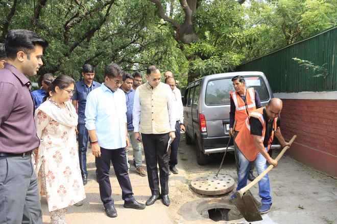 एनडीएमसी उपाध्यक्ष ने परिषद् क्षेत्र की तैयारियों और जलभराव रोकने के उपायों का निरीक्षण किया