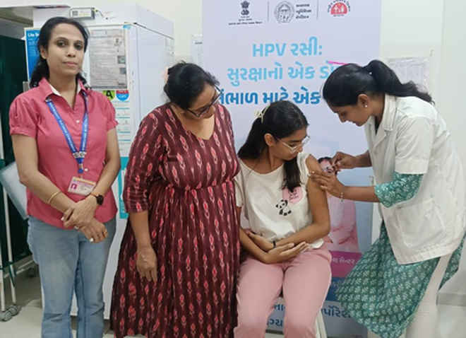 अहमदाबाद में मुफ्त एचपीवी वैक्सीनेशन अभियान को बड़ी सफलता, 65 प्रतिशत किशोरियों को लगा टीका