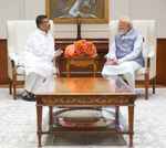 मुख्यमंत्री सुवेंदु अधिकारी ने पीएम मोदी से की मुलाकात, बंगाल के विकास पर चर्चा