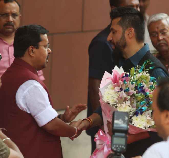 भाजपा मुख्यालय पहुंचे नेपाल के सत्तारूढ़ दल के प्रमुख रबी लामिछाने, नितिन नवीन ने किया स्वागत
