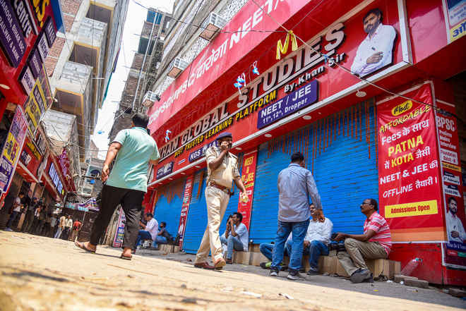 पटना : खान सर की कोचिंग पर हमला करने के आरोप में तीन लोग गिरफ्तार