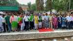 सांसद अनुराग ठाकुर व डॉ. राजीव भारद्वाज ने ट्रेन को दिखाई हरी झंडी