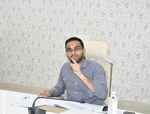 जनता दर्शन के प्रकरण में लापरवाही पर बीडीओ पथरदेवा को प्रतिकूल प्रविष्टि