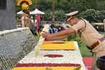 आरपीएफ डीआईजी ने बहादुर पुलिसवालों को दी श्रद्धांजलि