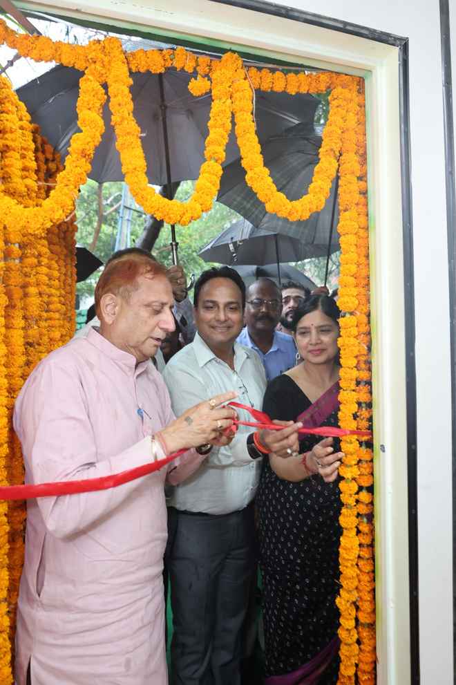 महापौर ने दिल्ली विश्वविद्यालय में आरआरआर केंद्र का उद्घाटन किया