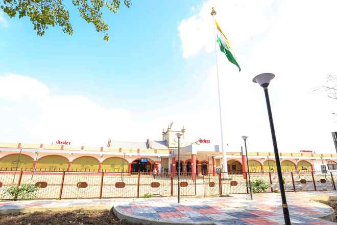 अमृत भारत स्टेशन योजना के अंतर्गत पोरबंदर रेलवे स्टेशन का हुआ कायाकल्प