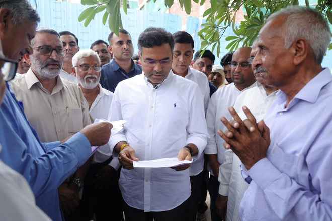 डेरा मंडी में वर्षों पुरानी जलभराव की समस्या का होगा स्थायी समाधान
