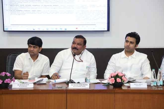राष्ट्रीय सफाई कर्मचारी आयोग ने एनडीएमसी में स्वच्छता सेवाओं की समीक्षा की
