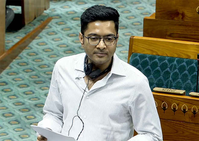 आंखों के इलाज के लिए विदेश जाने की इजाजत न मिलने पर अभिषेक बनर्जी ने सुप्रीम कोर्ट का दरवाजा खटखटाया