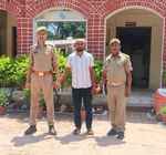 लार पुलिस ने अवैध तमंचा के साथ युवक को गिरफ्तार किया