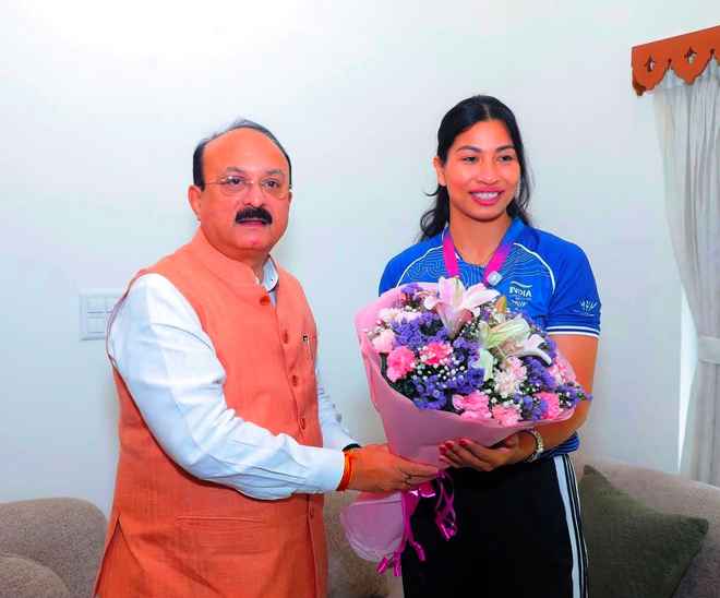 खिलाडिय़ों से मुलाकात कर शिक्षा मंत्री ने दिया विश्वस्तरीय खेल अवसंरचना विकसित करने का भरोसा