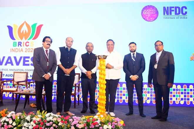 मुंबई: शुरू हुआ ब्रिक्स वेव्स बाजार 2026, रचनात्मक क्षेत्र में सहयोग और निवेश बढ़ाने पर जोर